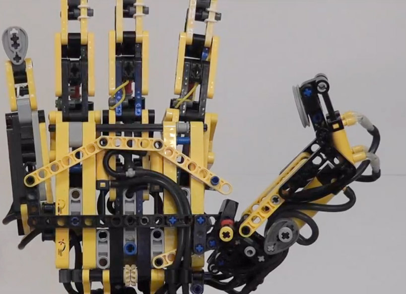 Lego store mechanical arm